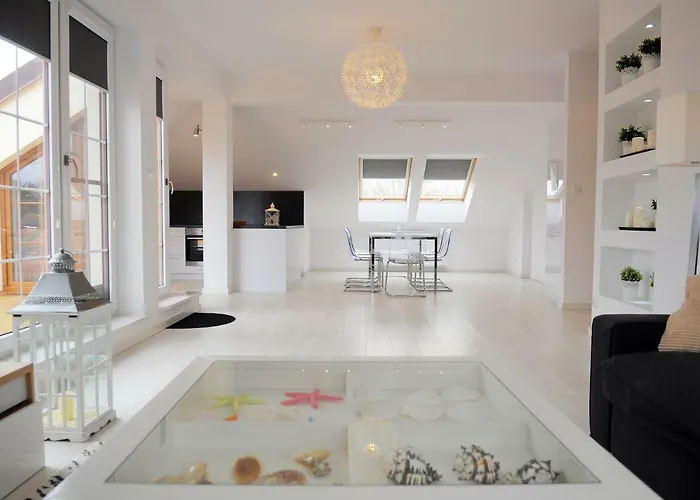 Z Tarasem Plaza 22 Rogowo (Gryfice)